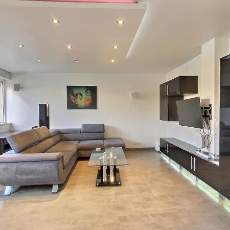 Apartamento "Magic Red" De Miss.K Conciergerie Mâcon Exterior foto