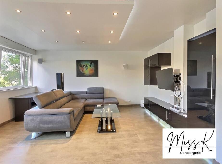 Apartamento "Magic Red" De Miss.K Conciergerie Mâcon Exterior foto